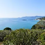 Family With Sea View Classified 3 - 8 People Βίλα